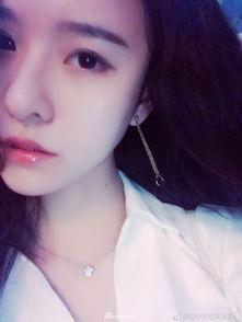 漂亮的女主播图片图片